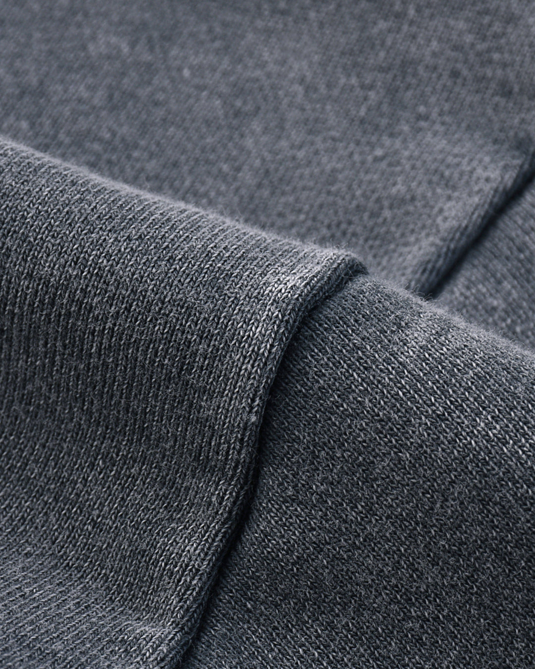 BVBY MUSCLE - Washed Raw Edge Cropped Sweatshirt