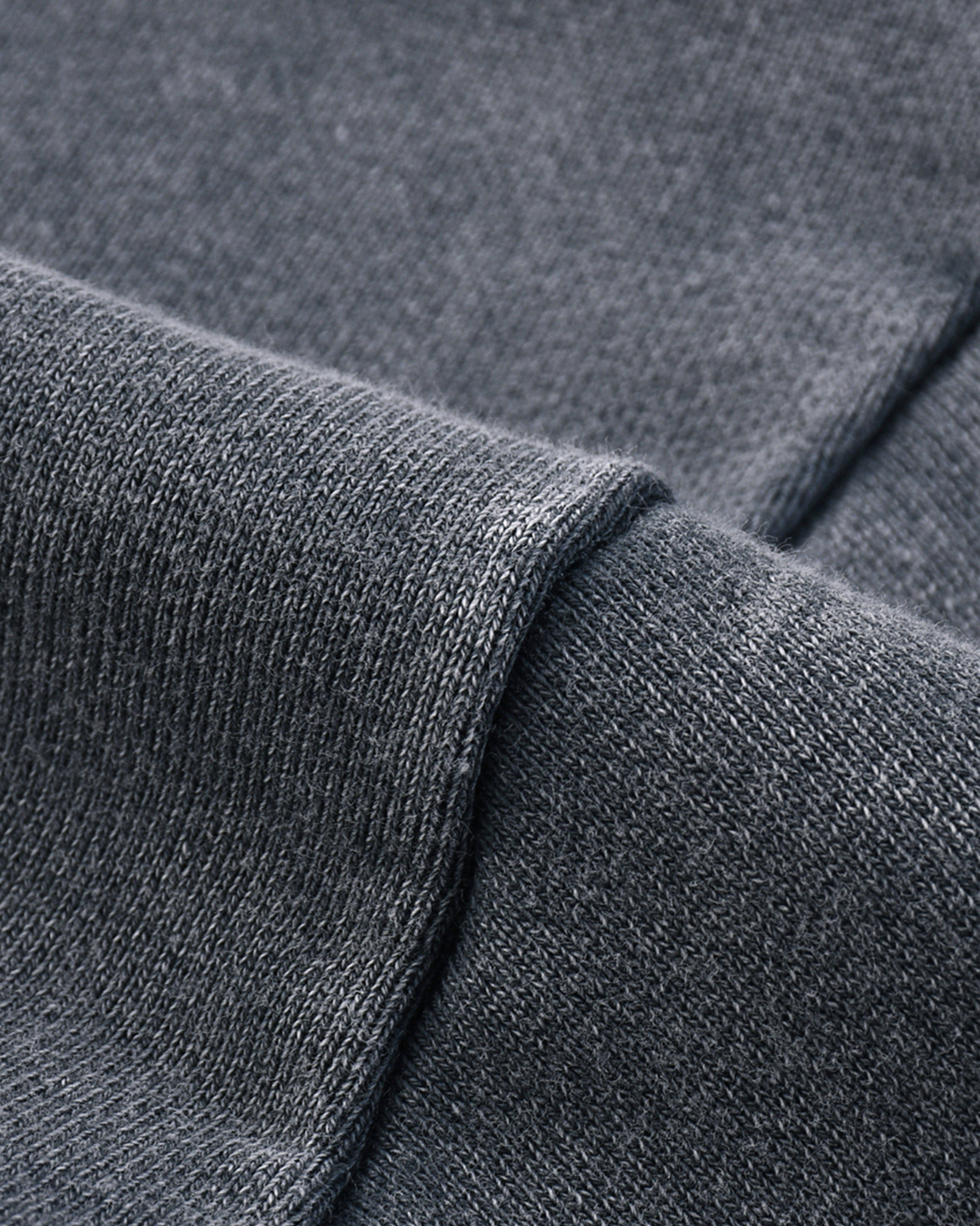 BVBY MUSCLE - Washed Raw Edge Cropped Sweatshirt